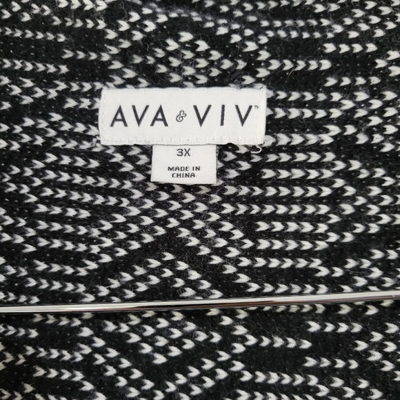 Ava and Viv Sweater Wrap - Picture 3 of 3